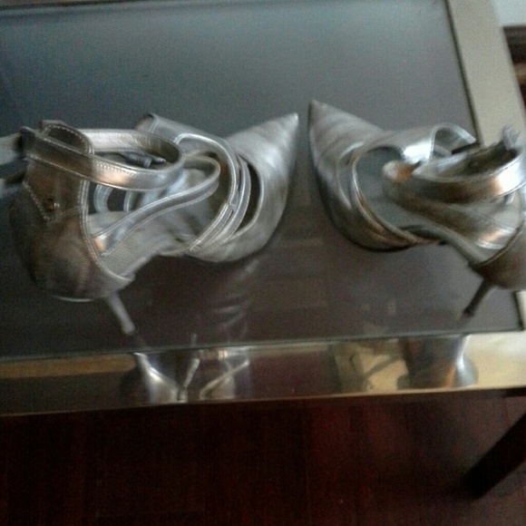 Shoes - Picture 1 of 3